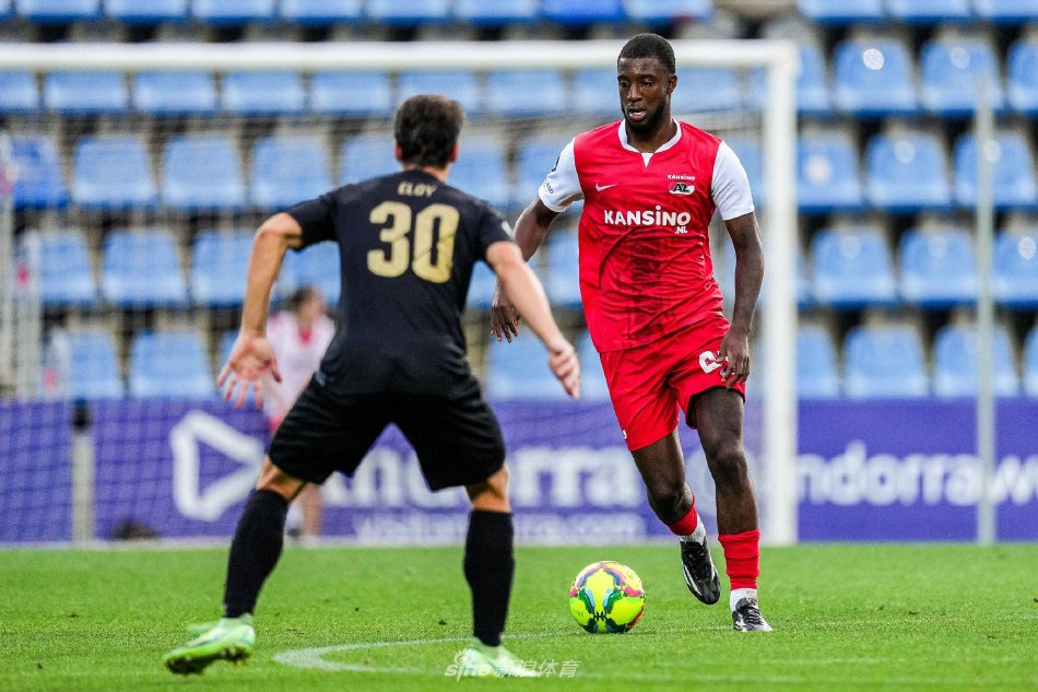 备受瞩目 备受瞩目