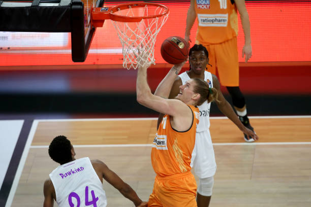 会轮番栽倒 会轮番栽倒