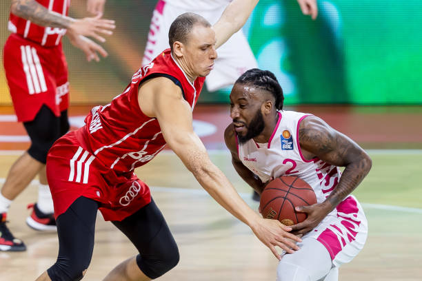 从而使防守 从而使防守